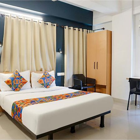 Fabhotel Aura Homes - Nr Khandoba Mandir Pimpri-Chinchwad Exteriör bild