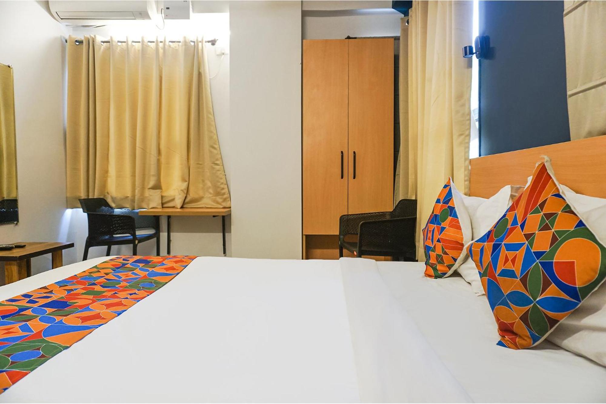 Fabhotel Aura Homes - Nr Khandoba Mandir Pimpri-Chinchwad Exteriör bild