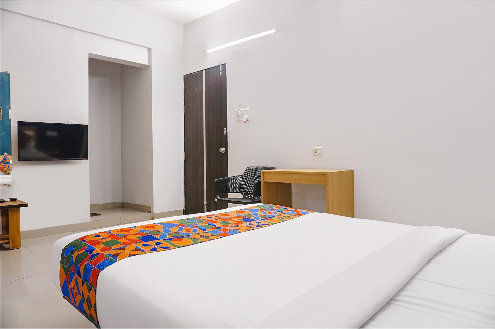 Fabhotel Aura Homes - Nr Khandoba Mandir Pimpri-Chinchwad Exteriör bild